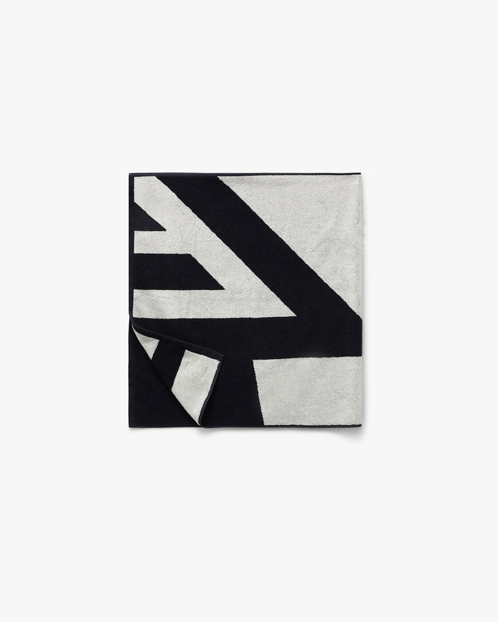 247_DNA_Towel_-_Jet_Black_03.jpg