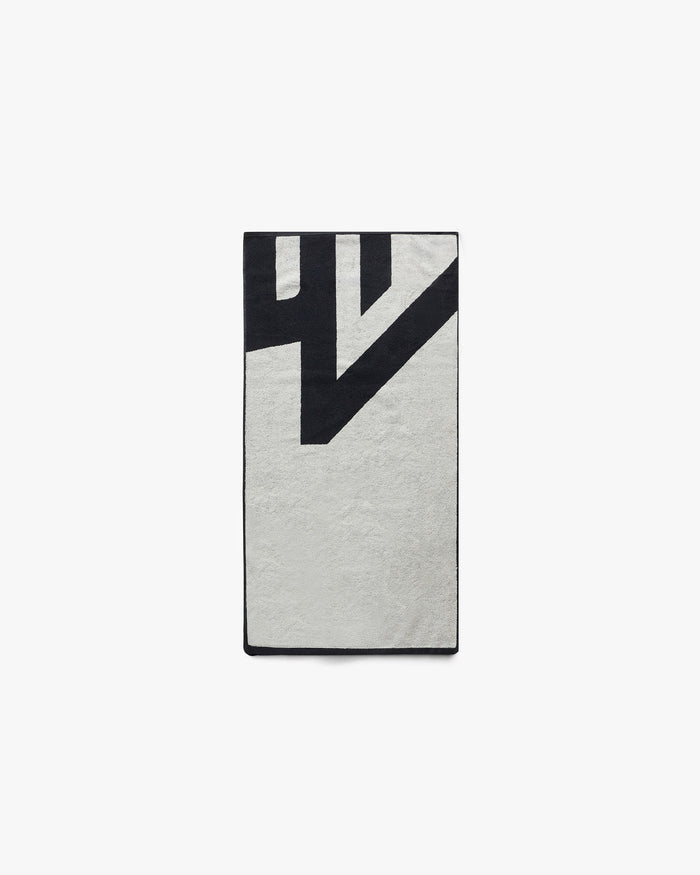 247_DNA_Towel_-_Jet_Black_04.jpg