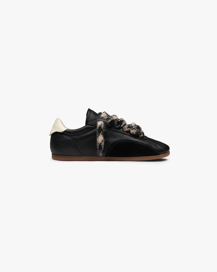 Low-Pro Leather - Jet Black