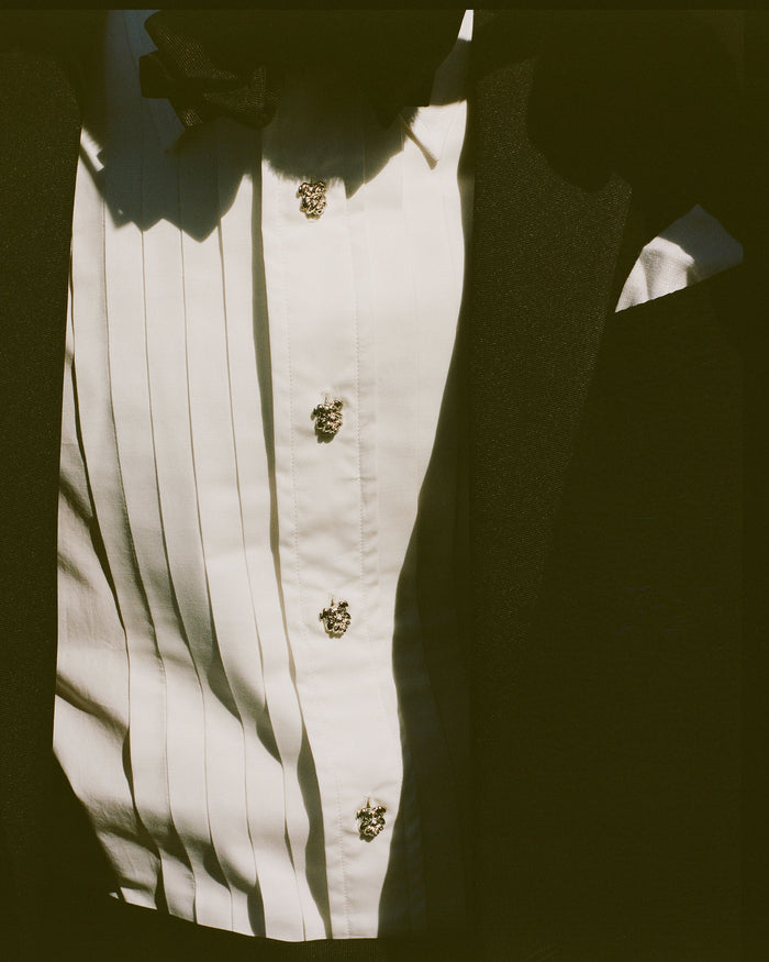 Made-in-Canada Pleated Front Straight Collar Formal Shirt