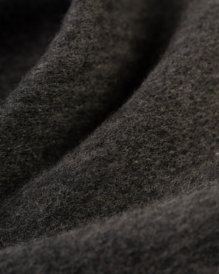 Made-in-England Charcoal Cashmere Muffler