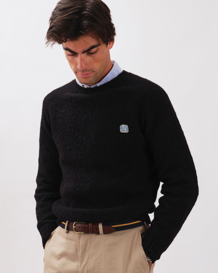 Made-in-Scotland Black Shaggy Dog Icon Sweater  - Trim Fit