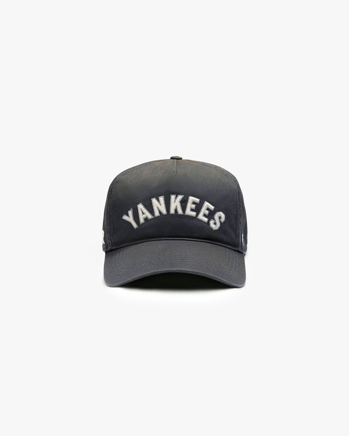 New_York_Yankees_x_Represent_47_Cap_-_Midnight_Navy_01.jpg