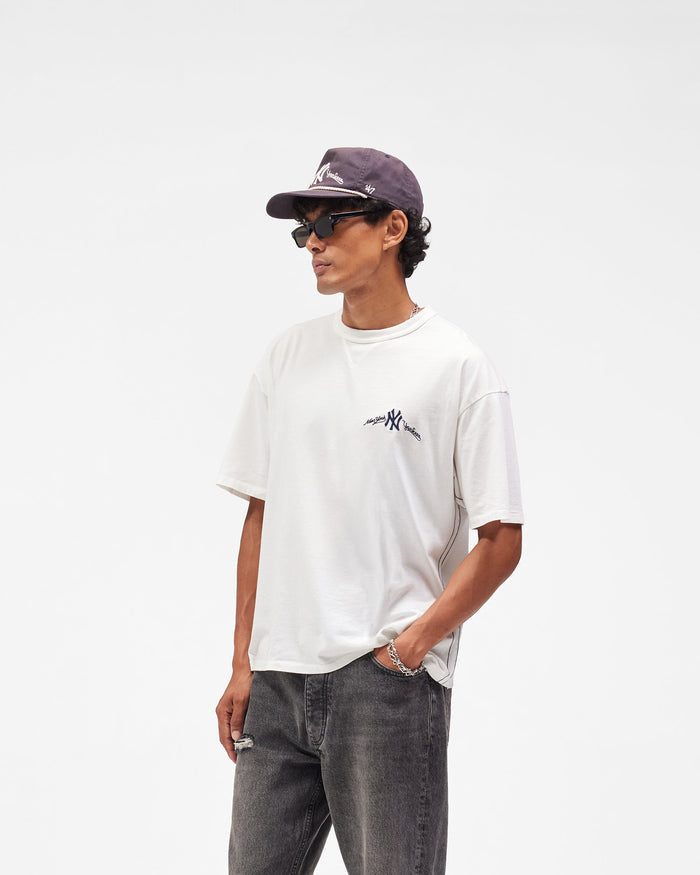 Yankees_T-Shirt_-_Flat_White_03.jpg