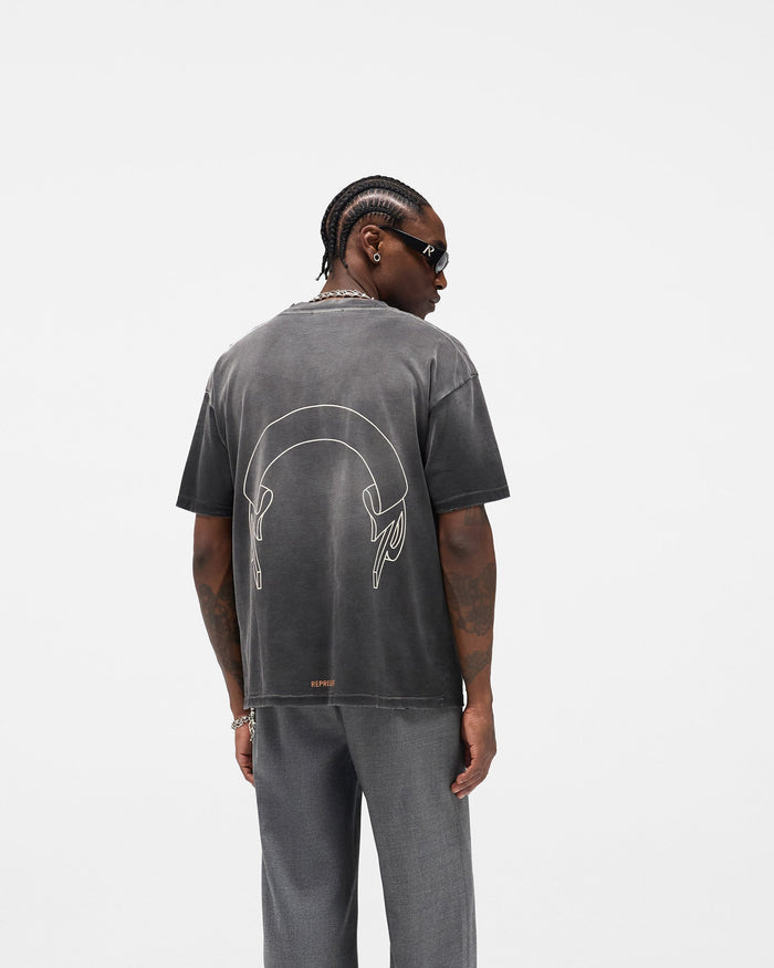 Represent_Banner_T-Shirt_-_Stained_Black_06.jpg