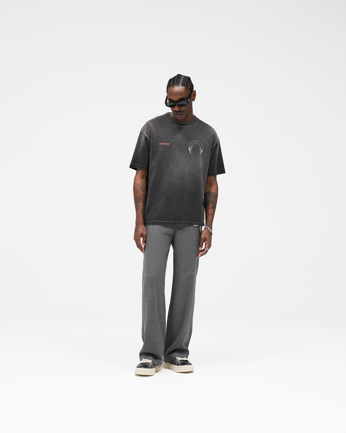 Represent_Banner_T-Shirt_-_Stained_Black_07.jpg